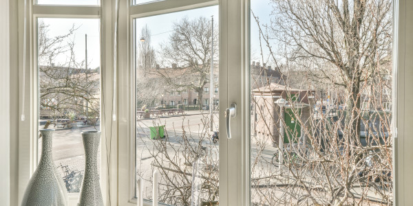 Puertas y Ventanas de Aluminio / PVC a medida Hospitalet de Llobregat · Bisagra Oculta