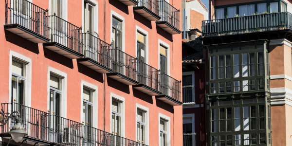 Puertas y Ventanas Insonorizadas de Aluminio / PVC en Hospitalet de Llobregat · Aislamientos Acústicos