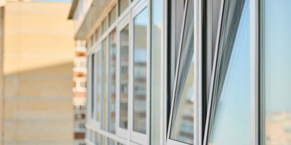 Puertas y Ventanas Seguridad de Aluminio / PVC en Hospitalet de Llobregat · Oscilobatientes - Abatibles