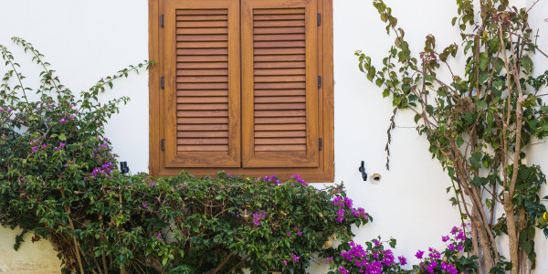 Puertas y Ventanas Aislantes de Aluminio / PVC Hospitalet de Llobregat · Contraventanas y Persianas a Medida